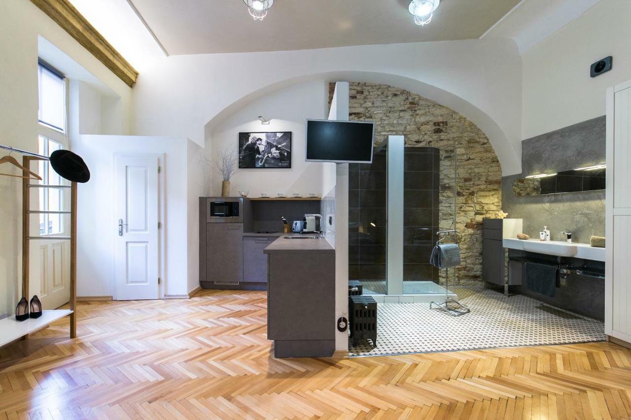 Apartment Nebovidy I - Historic Centre - Terrace - Air Conditioning ปราก ภายนอก รูปภาพ