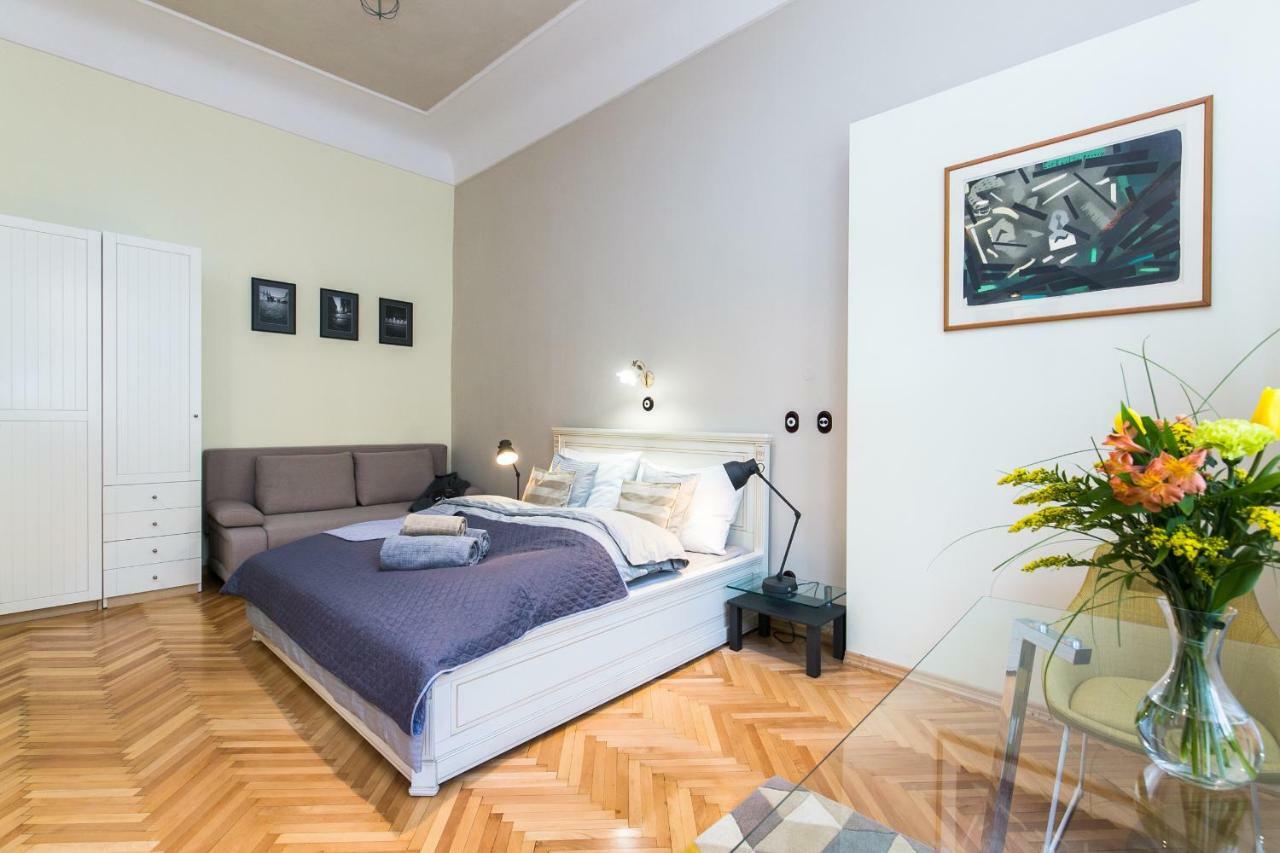 Apartment Nebovidy I - Historic Centre - Terrace - Air Conditioning ปราก ภายนอก รูปภาพ
