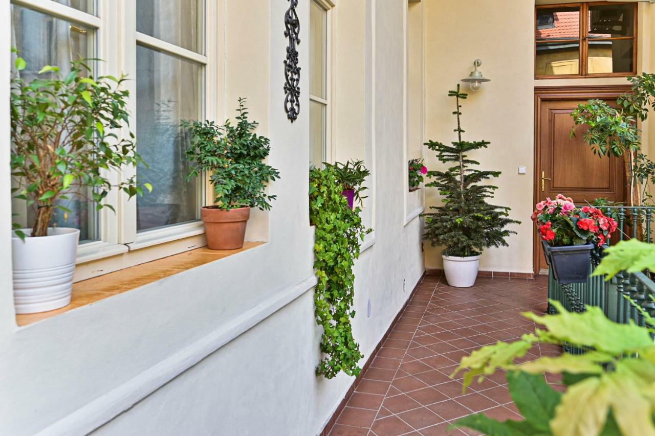 Apartment Nebovidy I - Historic Centre - Terrace - Air Conditioning ปราก ภายนอก รูปภาพ